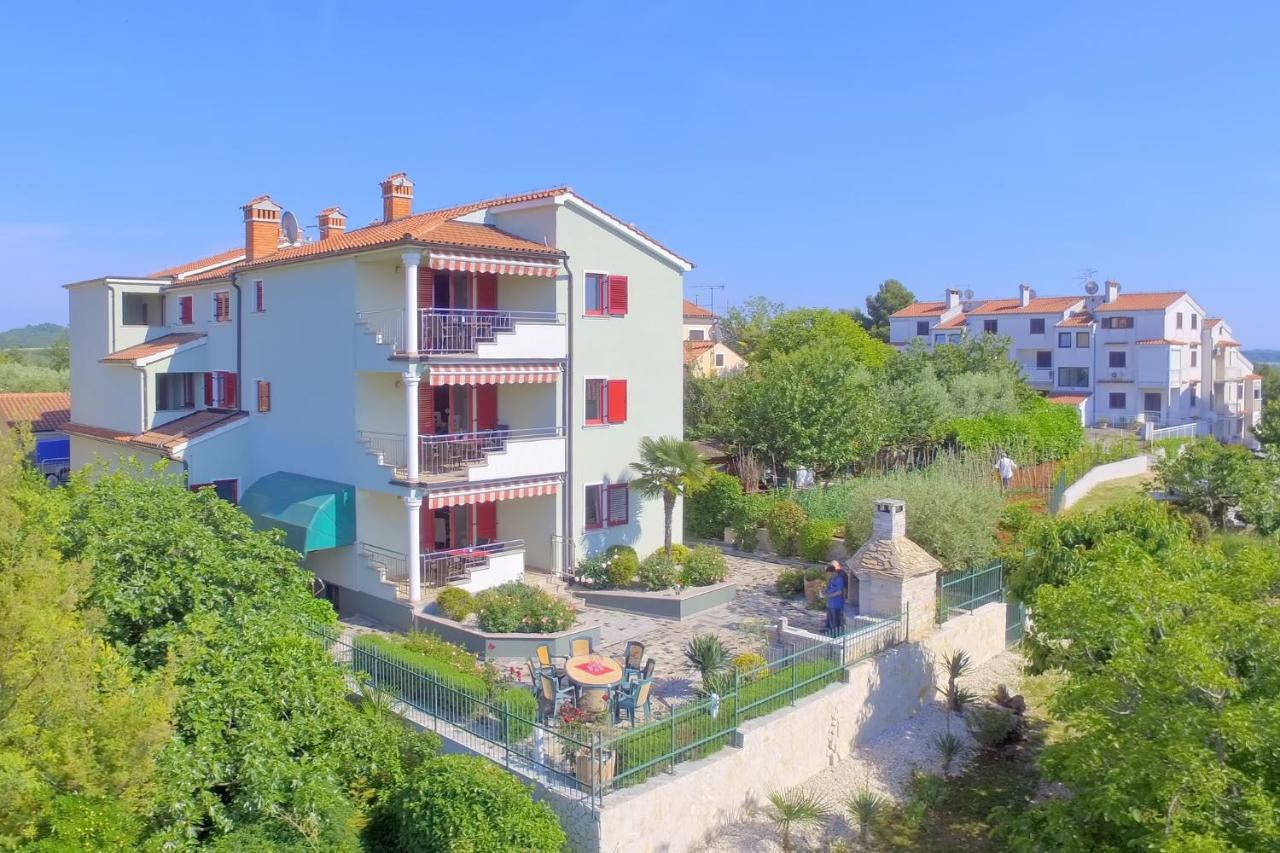 Villa Symphonie Porec Bagian luar foto