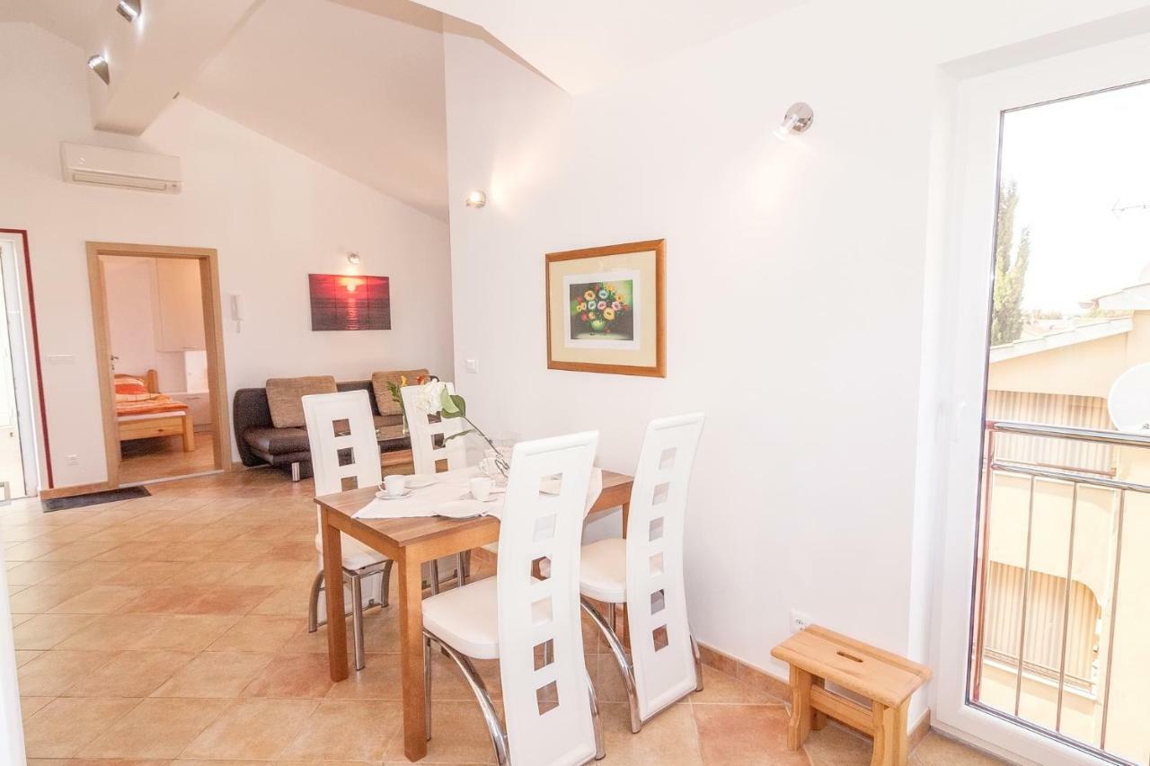 Villa Symphonie Porec Bagian luar foto