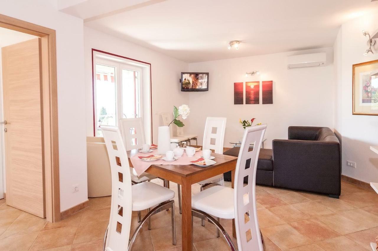 Villa Symphonie Porec Bagian luar foto